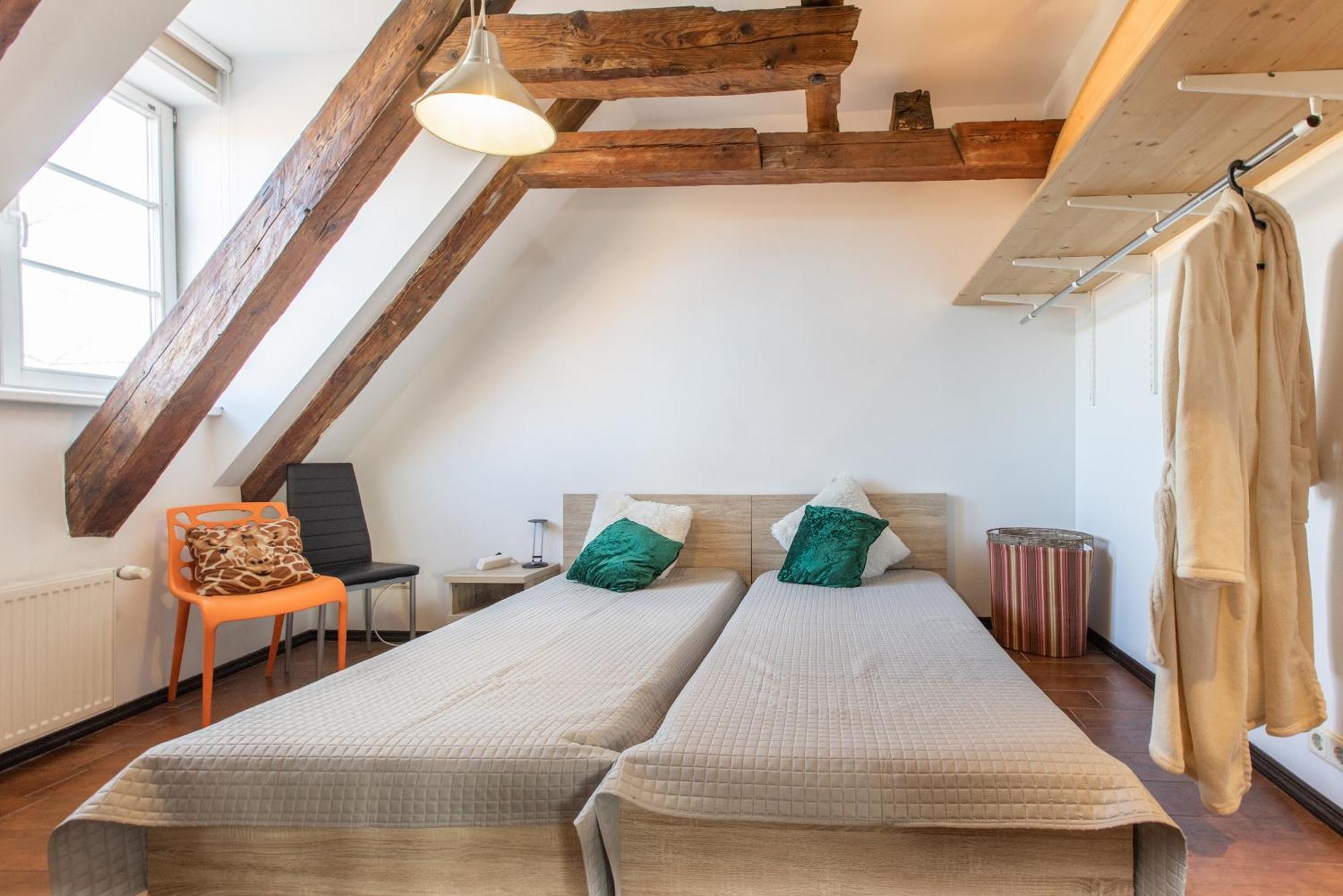 Mansard In Old Town Apartment Riga Ngoại thất bức ảnh
